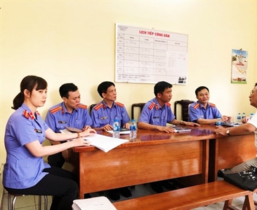 Lãnh đạo Viện KSND thành phố Hà Nội thực hiện tiếp công dân định kỳ tháng...